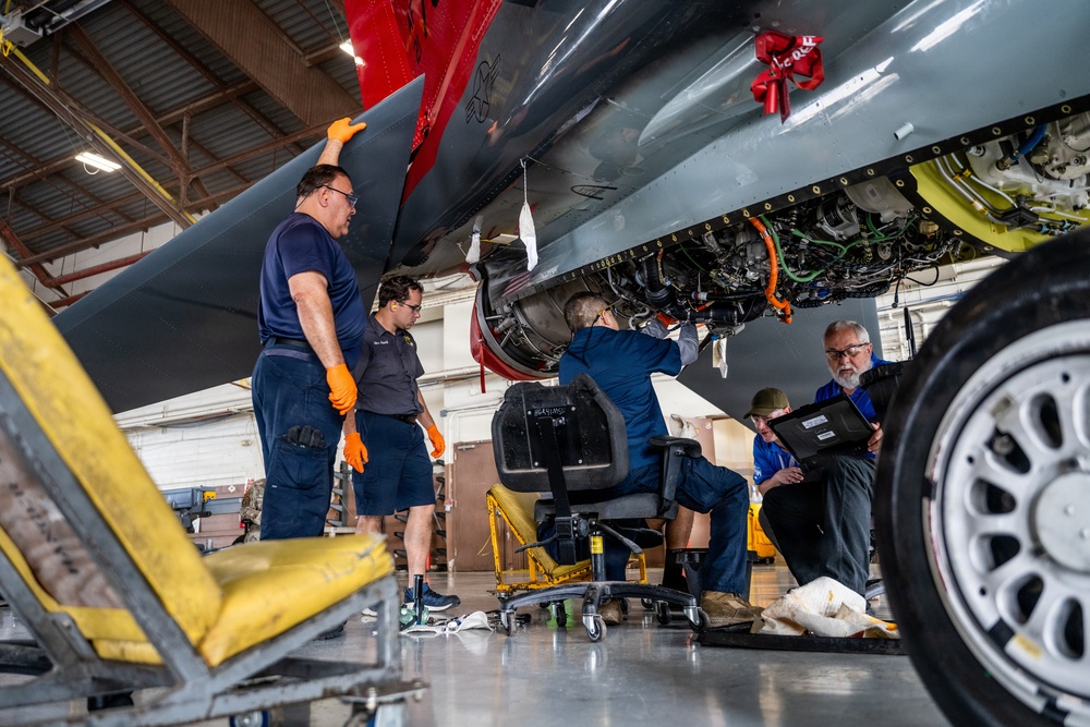 T-7A Red Hawk engine training