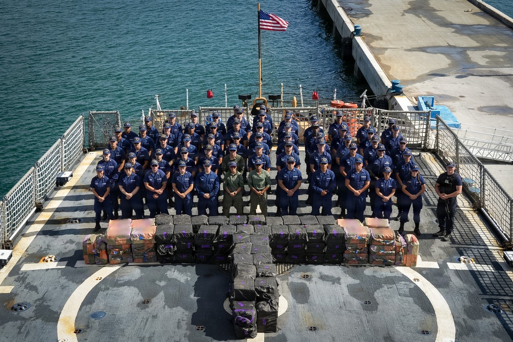 Coast Guard Cutter Tahoma offloads nearly $61.6 million of illicit narcotics in Port Everglades