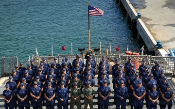Coast Guard Cutter Tahoma offloads nearly $61.6 million of illicit narcotics in Port Everglades