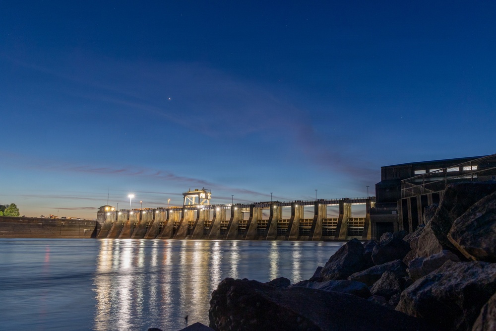 Jim Woodruff Dam and Lock supports navigation and flood risk reduction along the Apalachicola-Chattahoochee-Flint River Basin