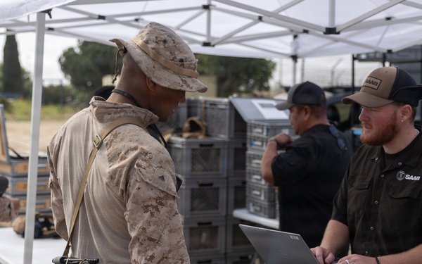Marines with V2/5 conduct EOTG Vertical Assault Raid Course