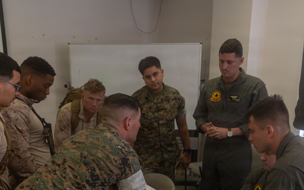 Marines with V2/5 conduct EOTG Vertical Assault Raid Course