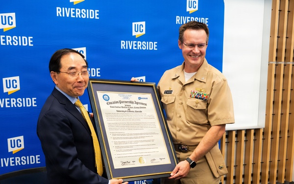 NSWC Corona signs Education Partnership Agreement with University of California Riverside