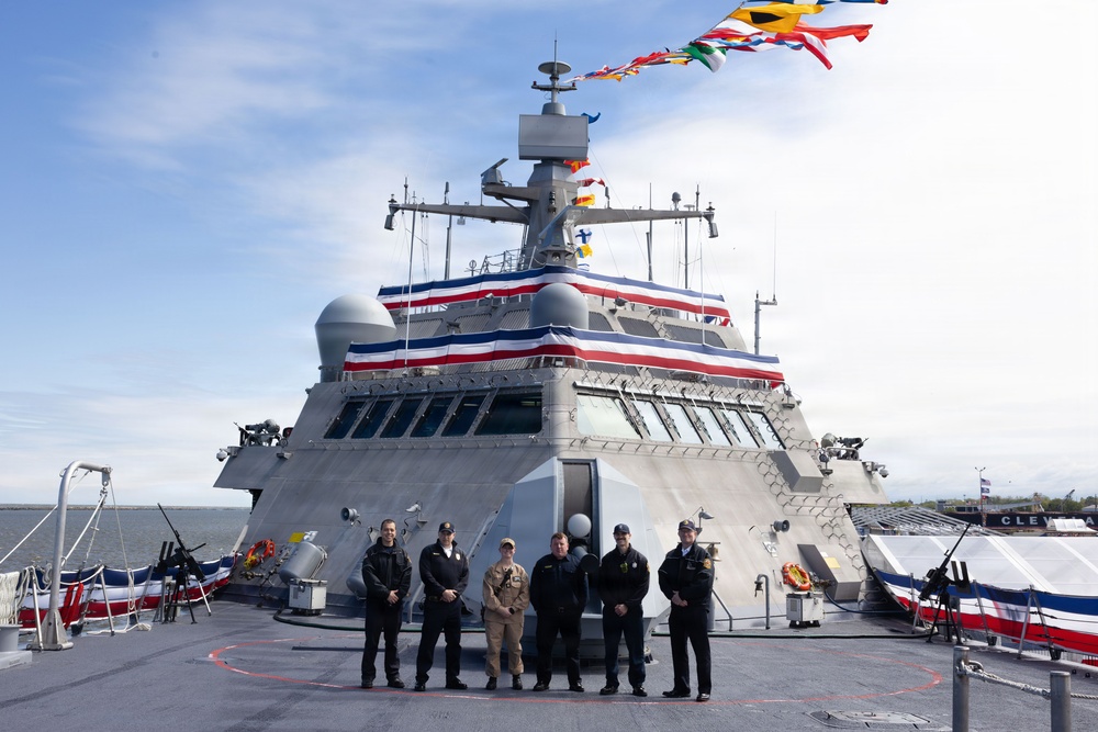 USS Cleveland (LCS 31) Visits Cleveland Fire Station 1