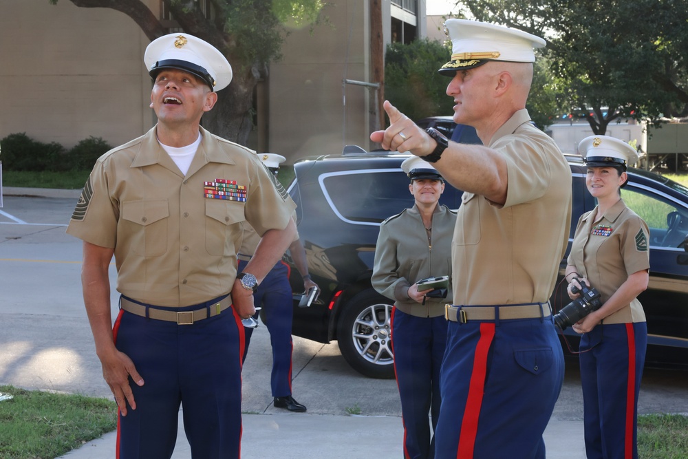 SMMC Visits 8th Marine Corps District