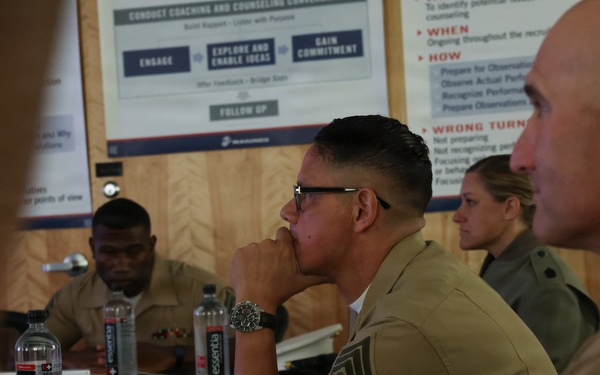 SMMC Visits 8th Marine Corps District