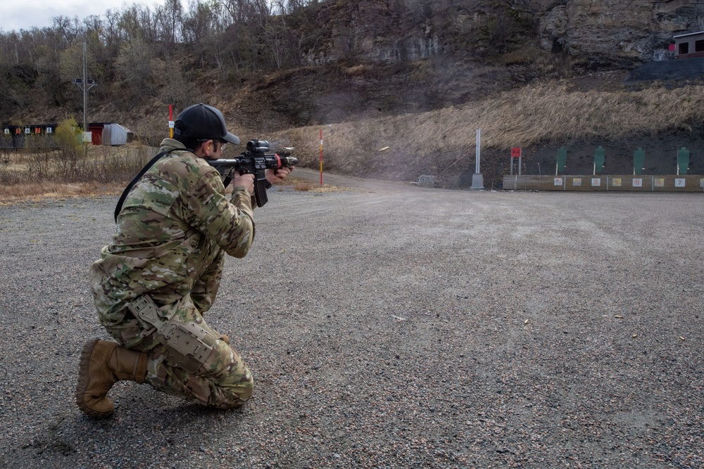 EODMU 8 and Royal Norwegian Navy conduct  Live-Fire Exercise during Bilateral Exercise