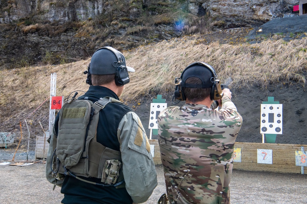 EODMU 8 and Royal Norwegian Navy conduct  Live-Fire Exercise during Bilateral Exercise