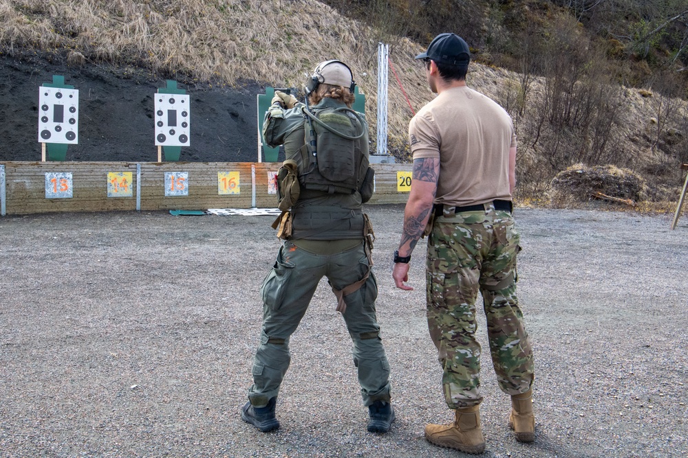EODMU 8 and Royal Norwegian Navy conduct  Live-Fire Exercise during Bilateral Exercise