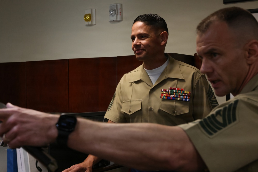 SMMC Visits 8th Marine Corps District