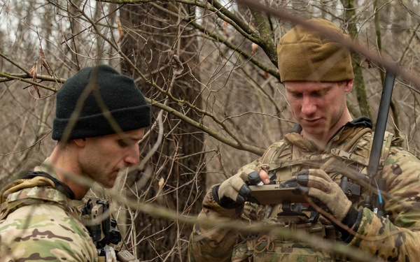 148th Air Support Operations Squadron TACP Airmen Conduct Field Reconnaissance Exercise
