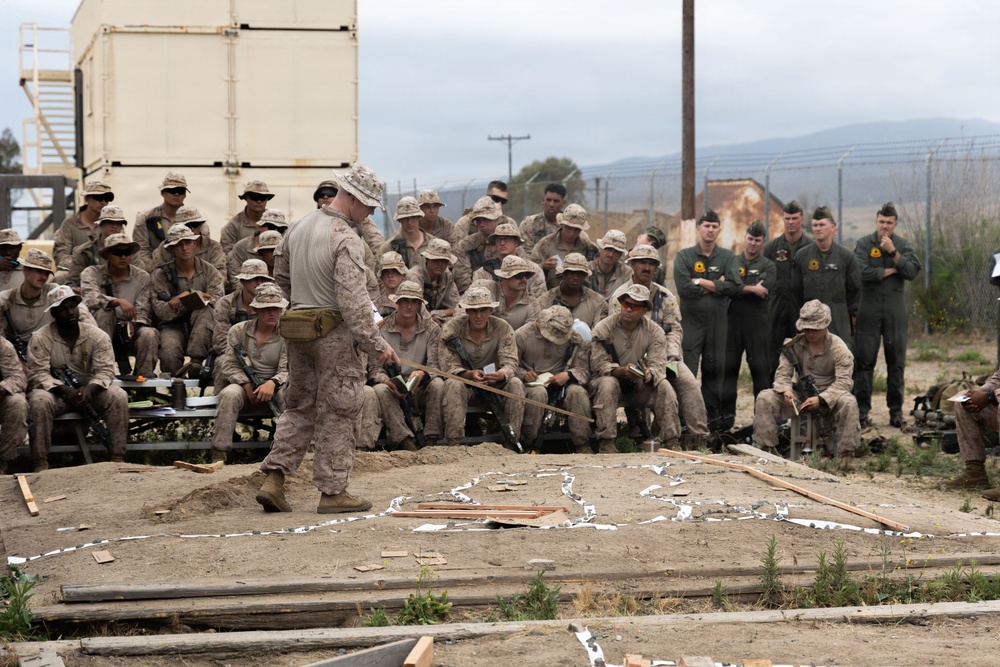 Marines with V2/5 conduct EOTG Vertical Assault Course