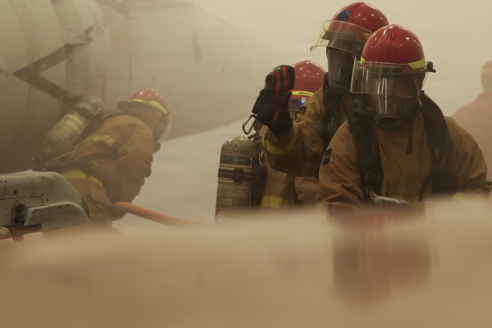 USS KEARSARGE Conducts General Quarters Training