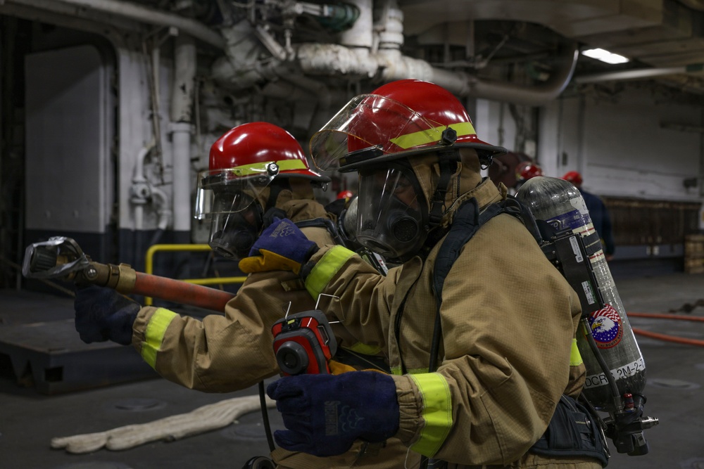 USS KEARSARGE Conducts General Quarters Drill