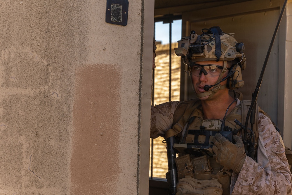 Marines with V2/5 conduct EOTG Vertical Assault Course