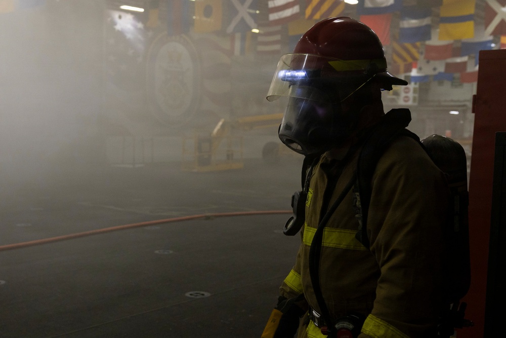 USS Kearsarge Conducts General Quarters Drill