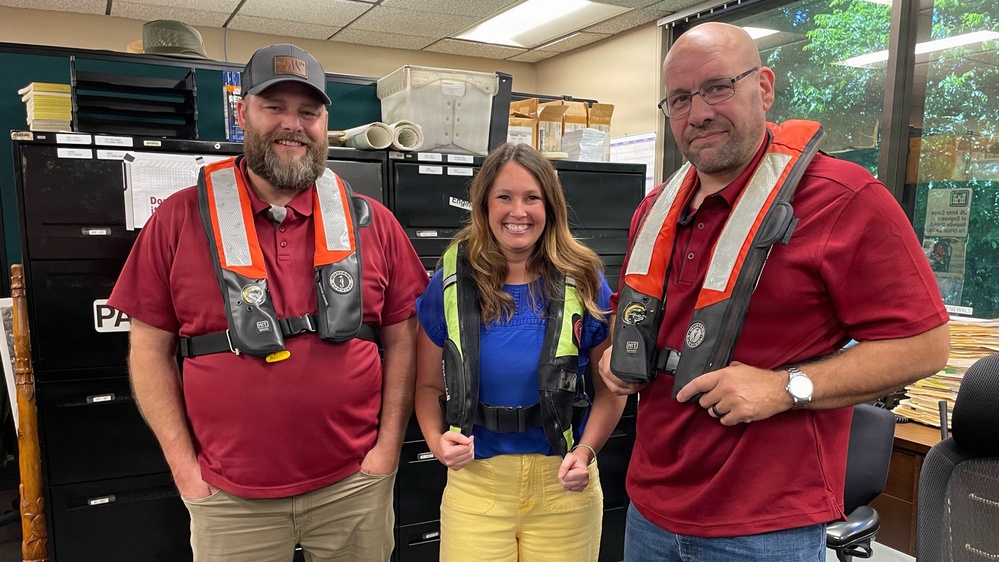 Nashville District employees don life jackets for public safety campaign