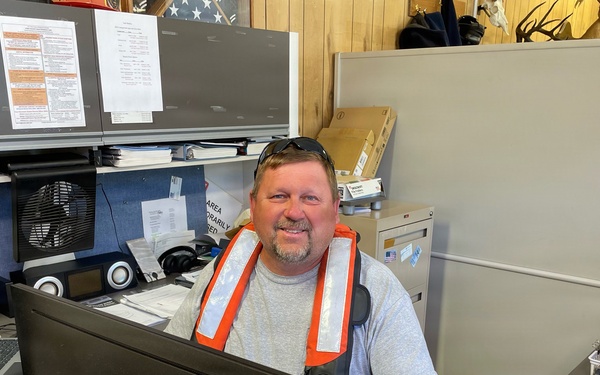 Nashville District employees don life jackets for public safety campaign