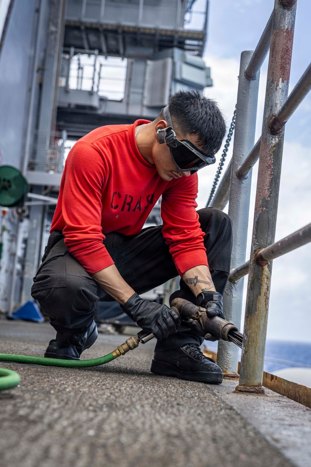 USS Iwo Jima Sailors Conduct Maintenance
