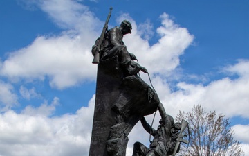 A rare family legacy: three Tilley sisters serving together in the 10th Mountain Division