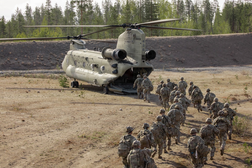 Infantry squad live fire at Saber Strike