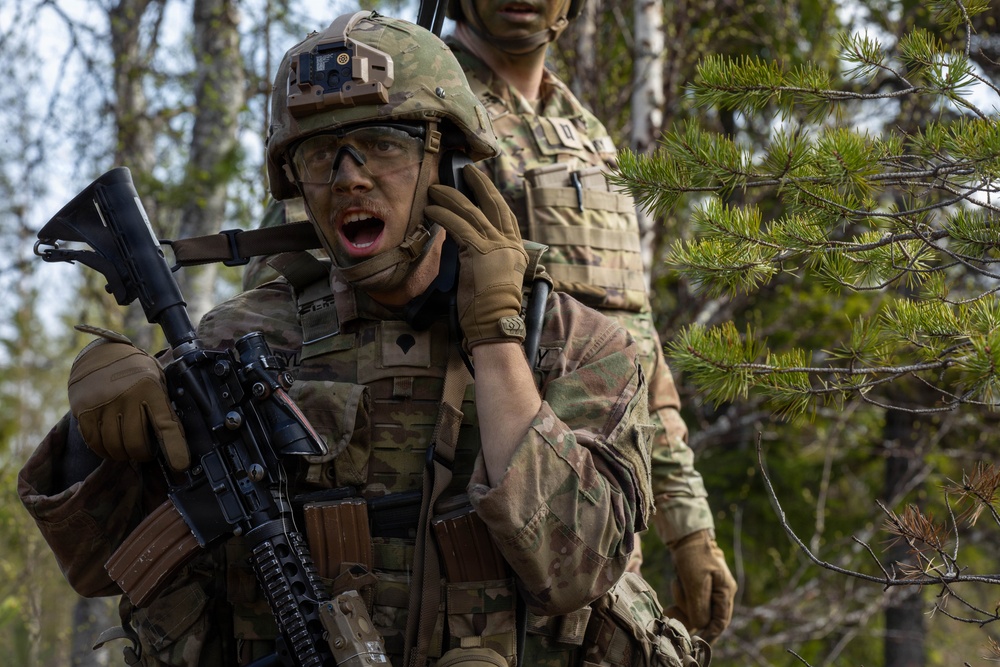Soldiers conduct squad situational training exercise lanes at Saber Strike