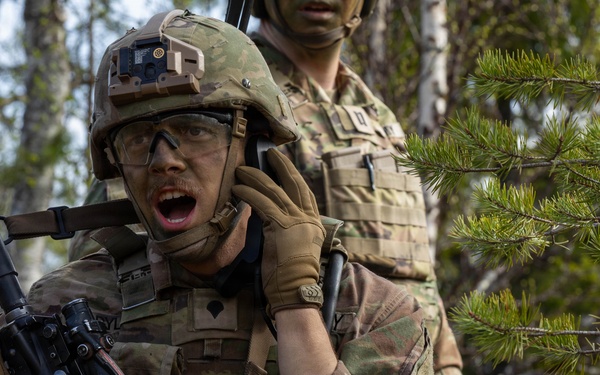 Soldiers conduct squad situational training exercise lanes at Saber Strike