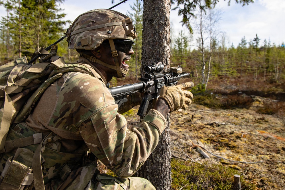 Infantry squad live fire at Saber Strike