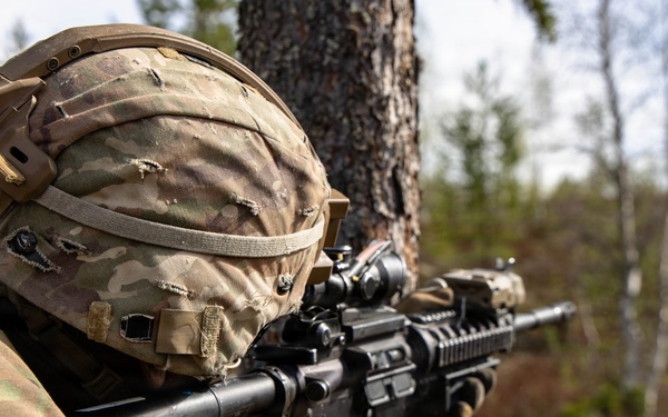 Infantry squad live fire at Saber Strike