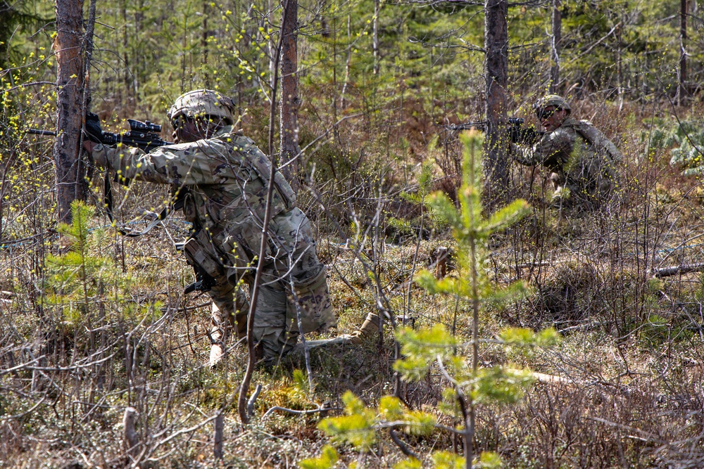 Infantry squad live fire at Saber Strike