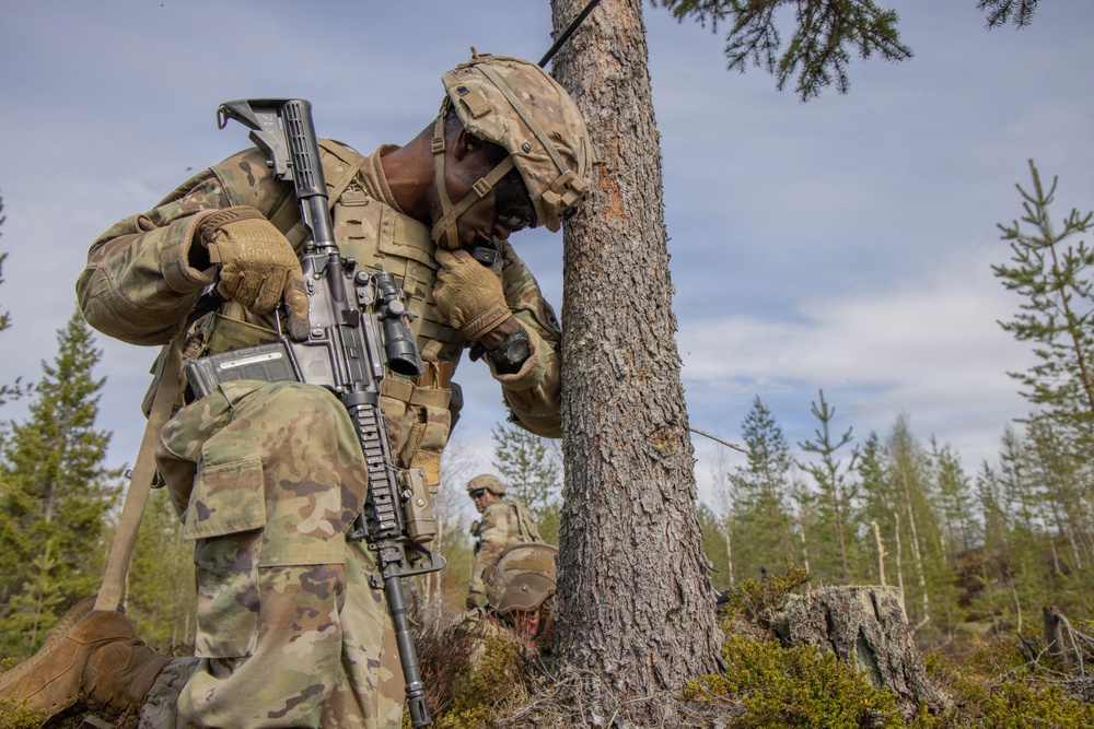 Infantry squad live fire at Saber Strike