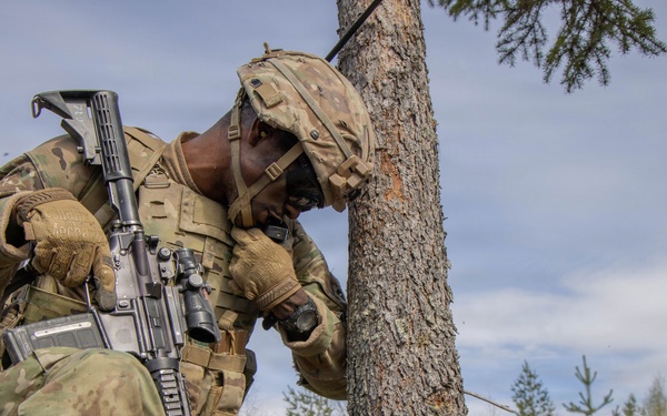 Infantry squad live fire at Saber Strike