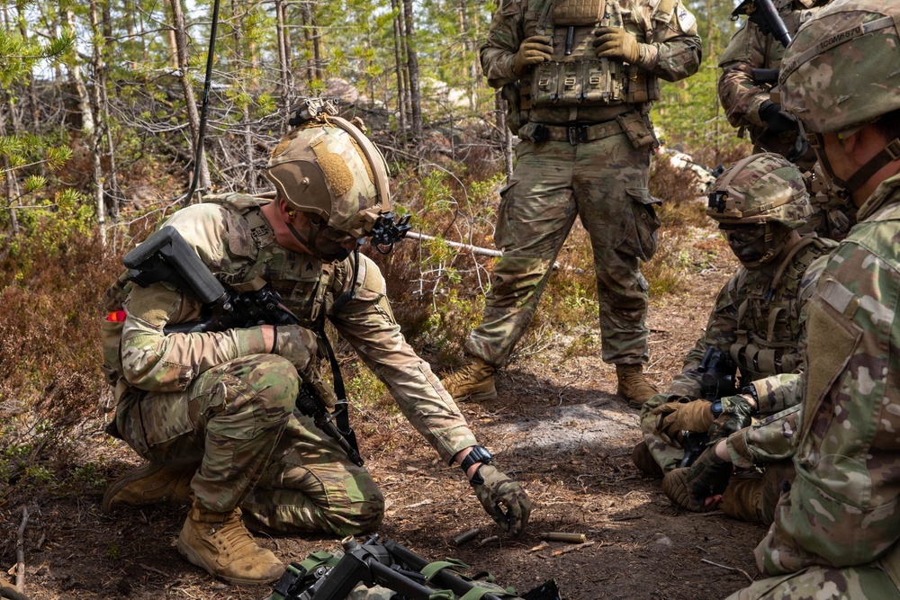 Soldiers conduct squad situational training exercise lanes at Saber Strike