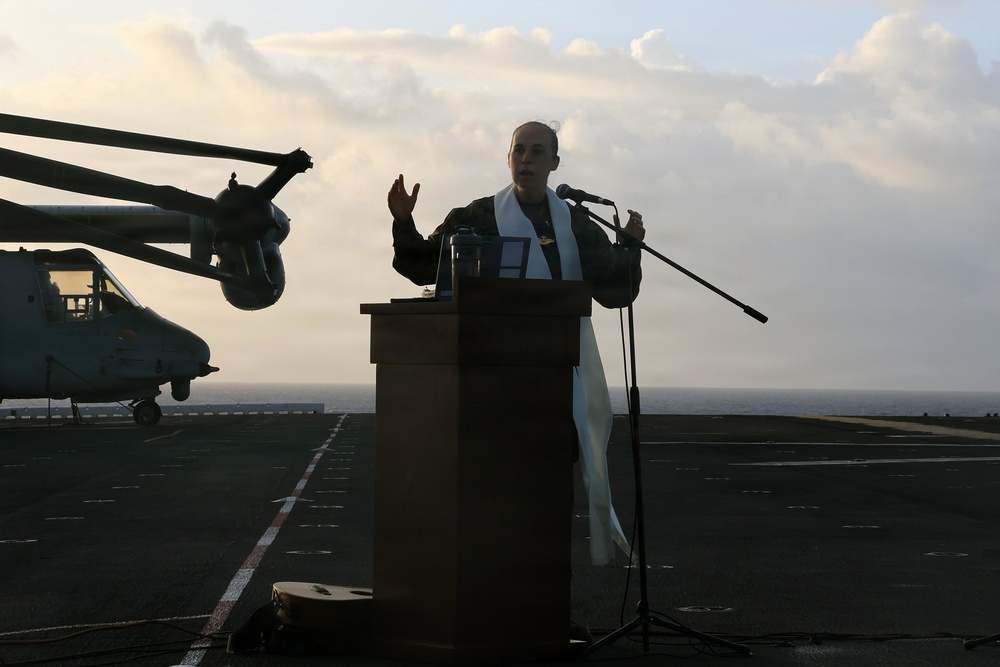USS Iwo Jima (LHD 7) Holds a Sunday Sunrise Service