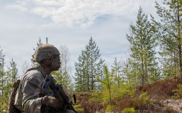 Soldiers conduct squad situational training exercise lanes at Saber Strike