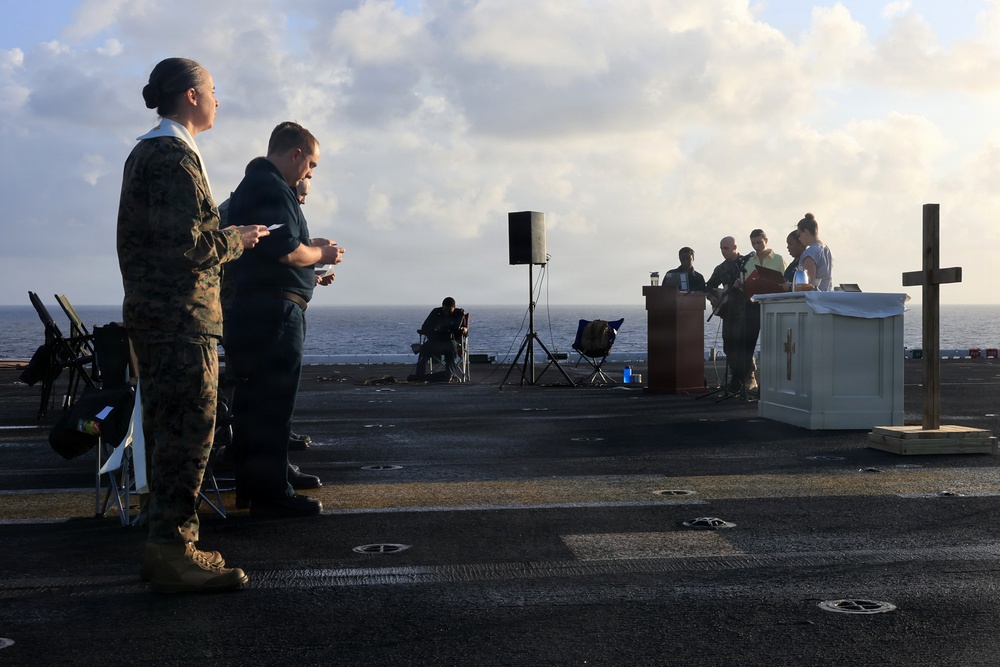 USS Iwo Jima (LHD 7) Holds a Sunday Sunrise Service