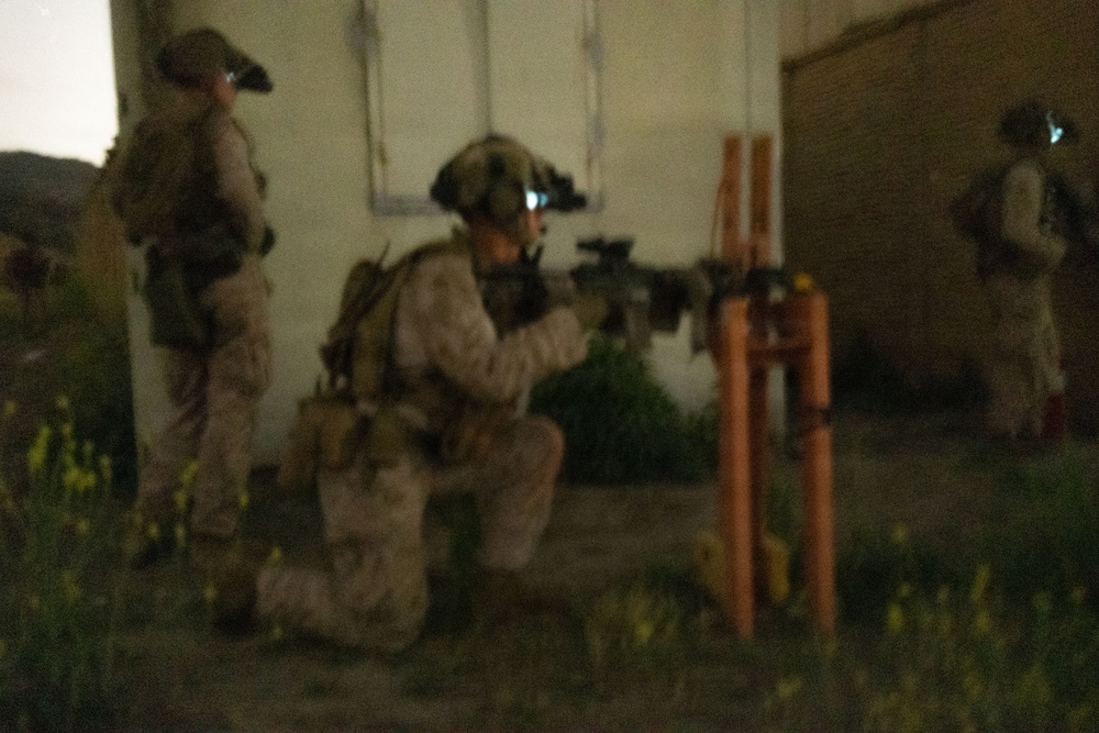 Marines with V2/5 conduct EOTG Vertical Assault Course