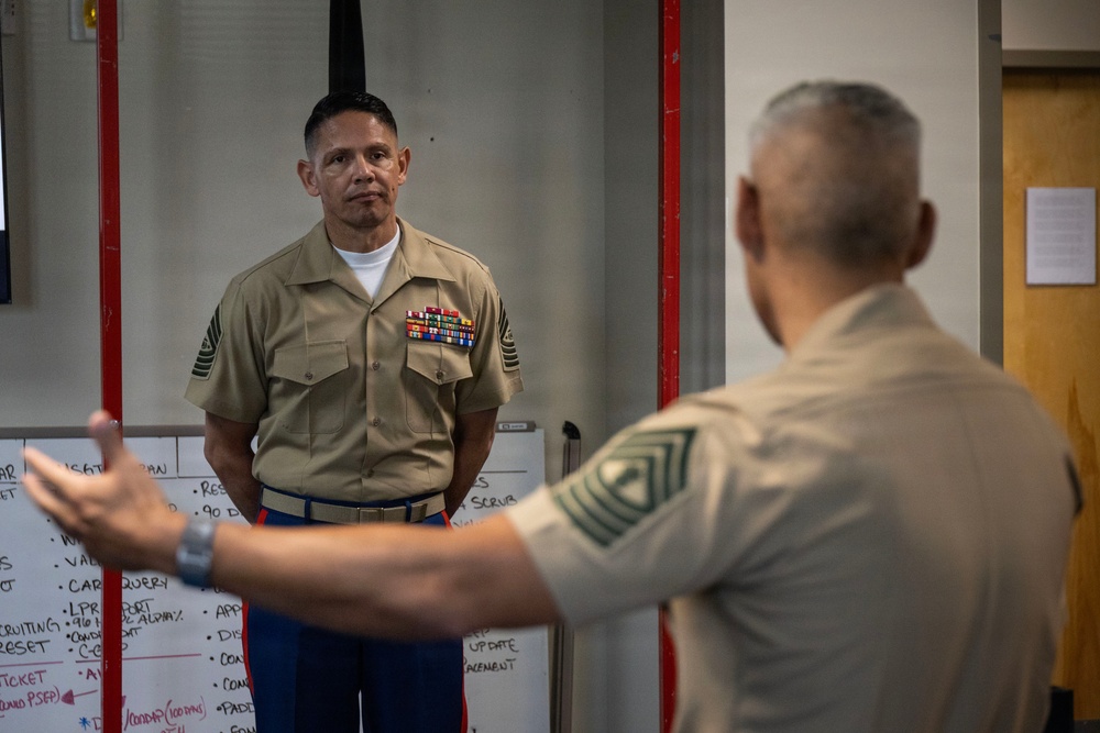SMMC Ruiz visits 8th Marine Corps District