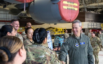 CSAF, CMSAF visit Hickam to drive readiness, synchronize mission focus