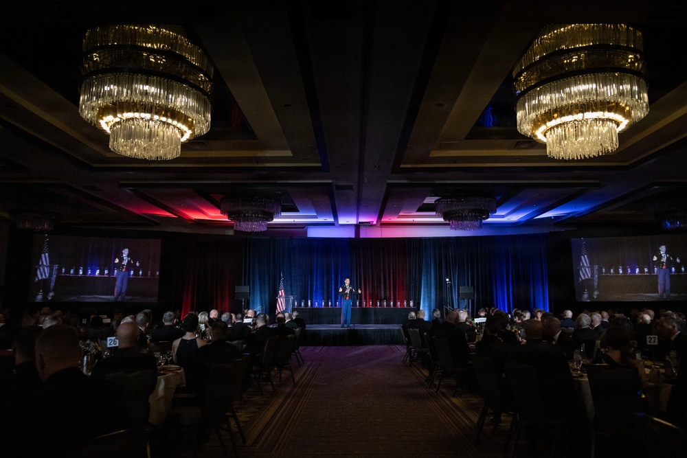 SMMC Ruiz attends Marine Corps Aviation Association awards banquet