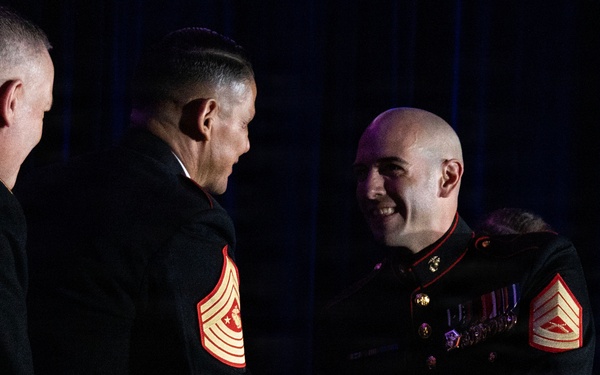 SMMC Ruiz attends Marine Corps Aviation Association awards banquet