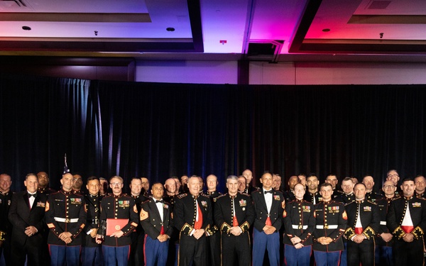 SMMC Ruiz attends Marine Corps Aviation Association awards banquet