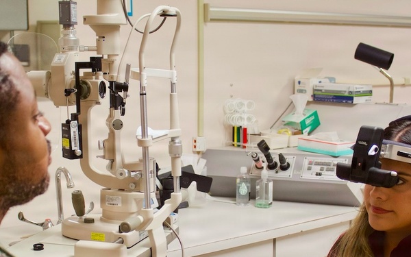 Naval Hospital Twentynine Palms hosts WesternU optometry students for clinical training