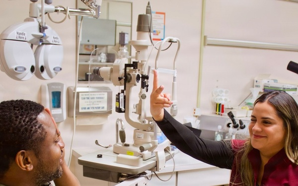 Naval Hospital Twentynine Palms hosts WesternU optometry students for clinical training