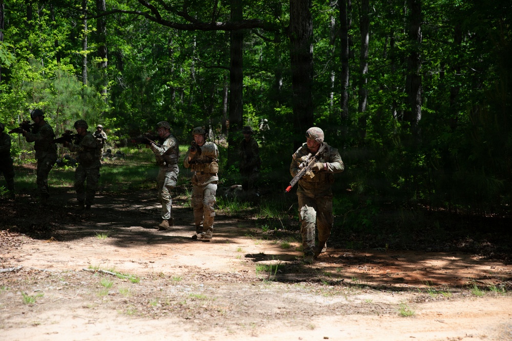 1-150th Calvary Regiment trains infantry skills during annual training