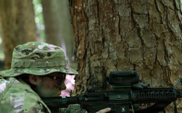 1-150th Calvary Regiment trains infantry skills during annual training