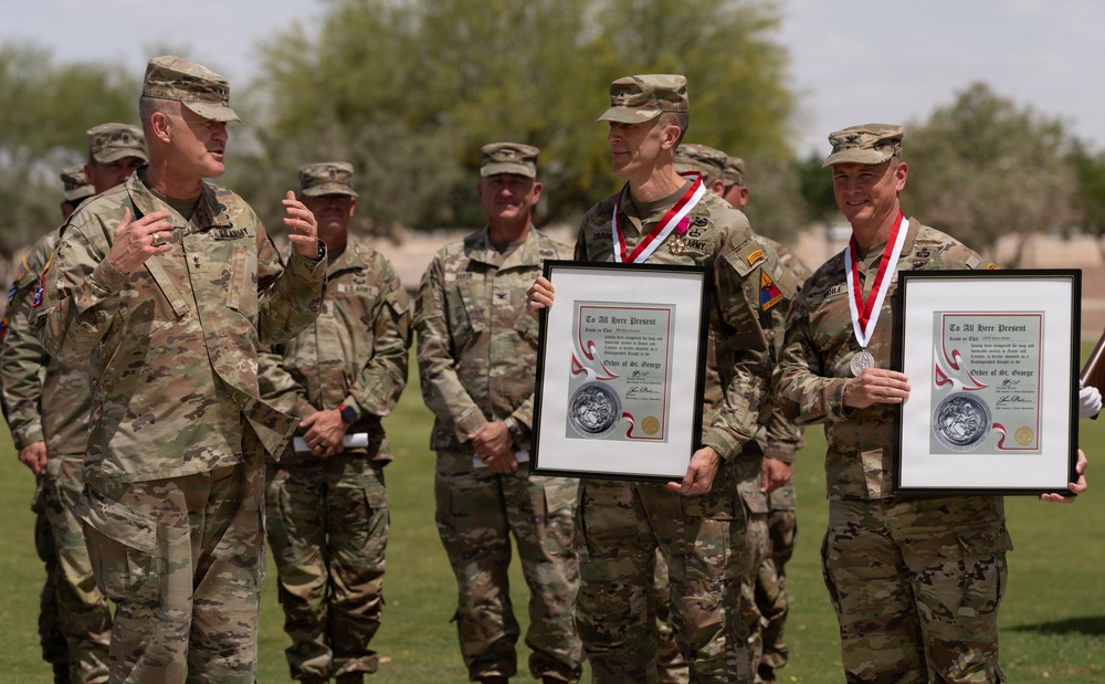 1AD Hosts a Farewell and Retreat ceremony for Division Senior Leaders and their Families