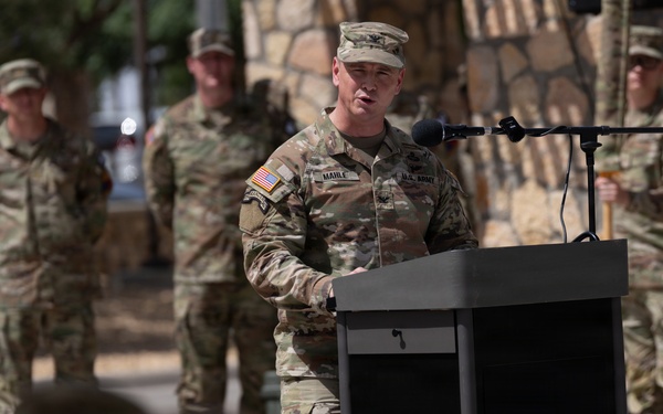 1AD Hosts a Farewell and Retreat ceremony for Division Senior Leaders and their Families