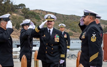 USS Santa Fe Holds Change of Command