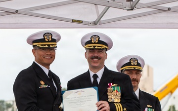 USS Santa Fe Holds Change of Command